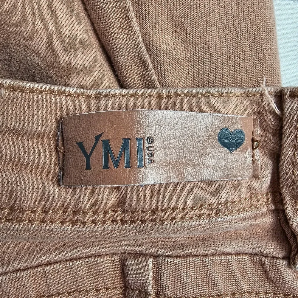 YMI WannaBettaButt? Light Pink Size 11 Distressed Skinny Jeans‎ Stretch Juniors